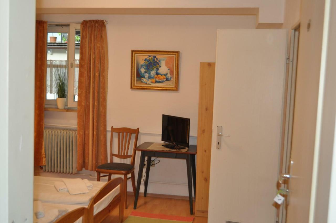 Weinstube Heigl Restaurante Pizzeria Puccini Hotel Landshut Eksteriør billede