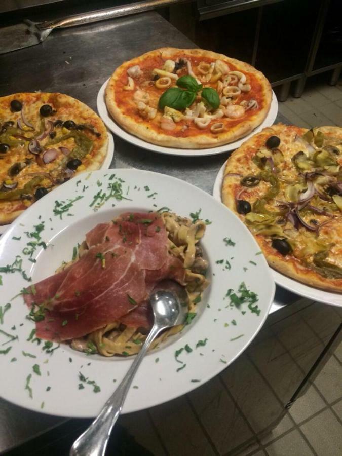 Weinstube Heigl Restaurante Pizzeria Puccini Hotel Landshut Eksteriør billede